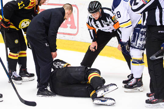 Brynäs Marcus Ersson har ont