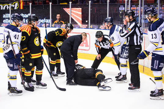 Brynäs Marcus Ersson har ont