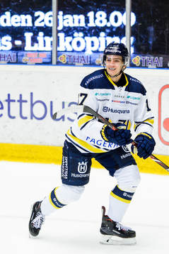 s Isac Brännström jublar