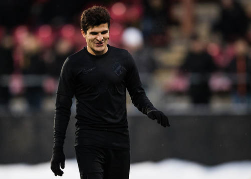 s Tarik Elyounoussi