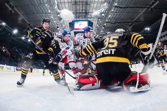 s Jacob Dahlström mot Oskarshamns Markus Modigs och Joakim