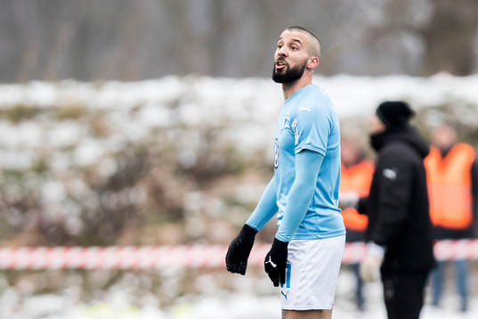 Malmö FFs Guillermo Molins protesterar mot domslut