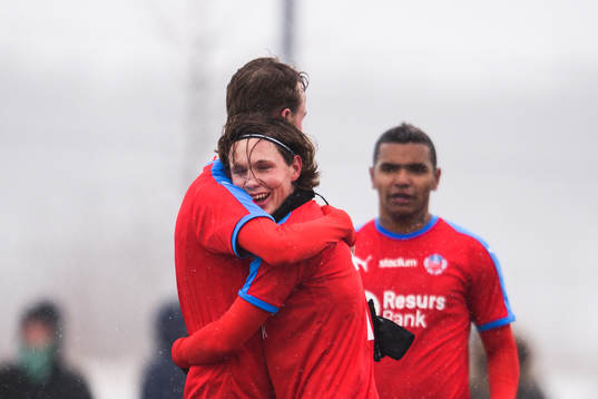 Helsingborgs Max Svensson och Rasmus Jönsson jublar
