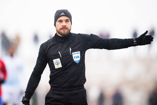 Domare Kristoffer Karlsson