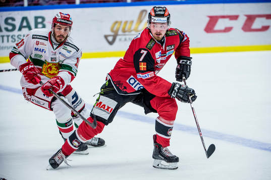 Moras John Persson och Malmö Redhawks Marcus Björk