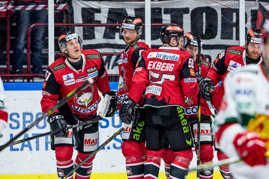 Malmö Redhawks Emil Sylvegård jublar