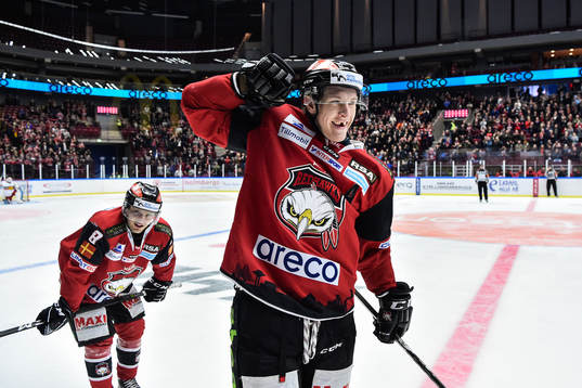 Malmö Redhawks Emil Sylvegård jublar