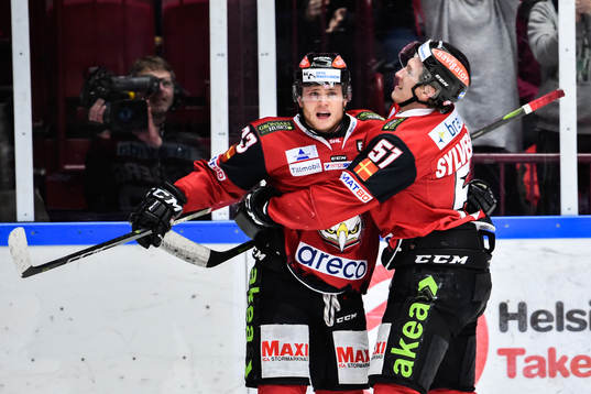 Malmö Redhawks Christoffer Forsberg jublar