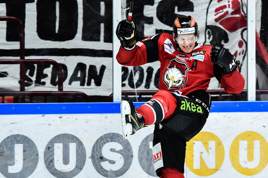 Malmö Redhawks Emil Sylvegård jublar