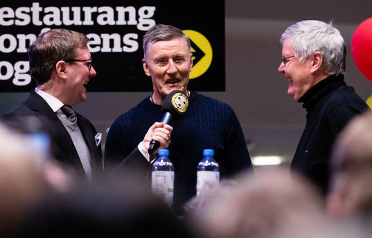 Brynäs legendarer Börje Salming (m) och Stig Salming (h)