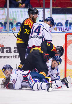 Brynäs Tomi Sallinen i ett bråk med Linköpings Jimmy
