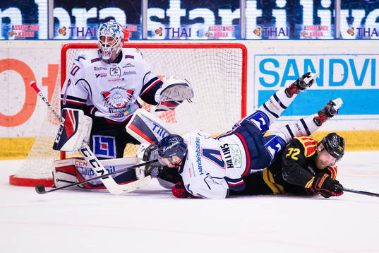 Brynäs Joachim Rohdin och Linköpings Chad Billins har