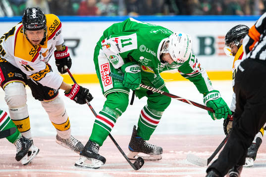 Luleås Petter Emanuelsson och Rögles Mattias Sjögren