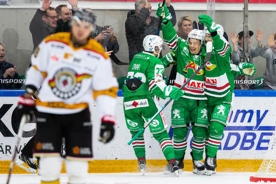 Rögles Leon Bristedt  jublar