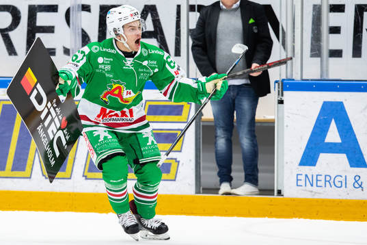 Rögles Leon Bristedt  jublar
