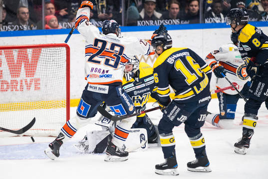 Växjös Roman Horak jublar