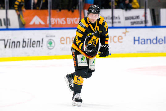 Skellefteås Oscar Möller jublar
