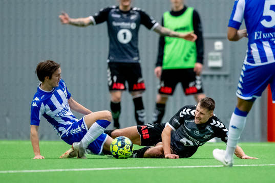 IFK Göteborgs Patrik Karlsson Lagemyr och Odds Elbasan