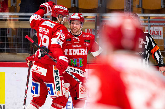 Timrås Sebastian Ohlsson och Ludvig Rensfeldt jublar