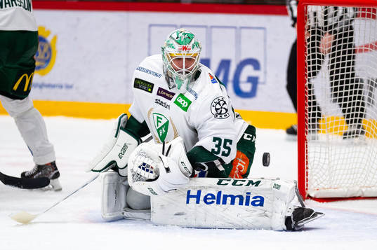 Färjestads målvakt Adam Werner
