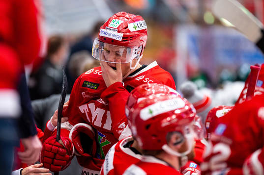 Timrås Filip Hållander har ont