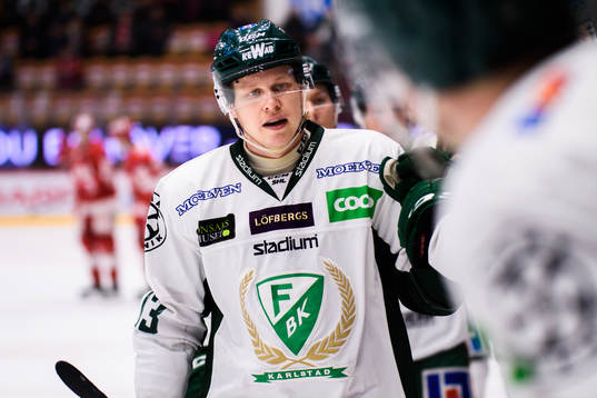 Färjestads Daniel Viksten jublar