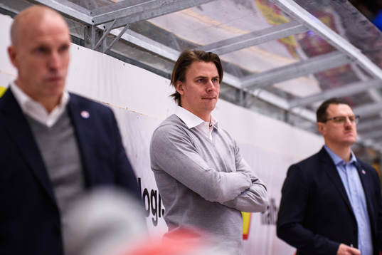 Timrås Andreas Molinder i båset