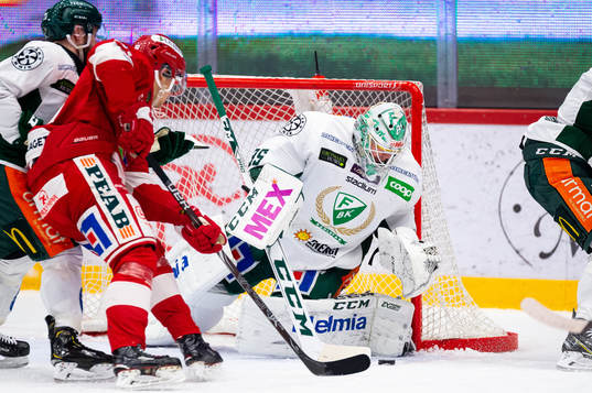 Färjestads målvakt Adam Werner