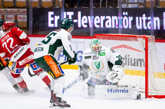Timrås Sebastian Ohlsson gör 1-1 bakom Färjestads