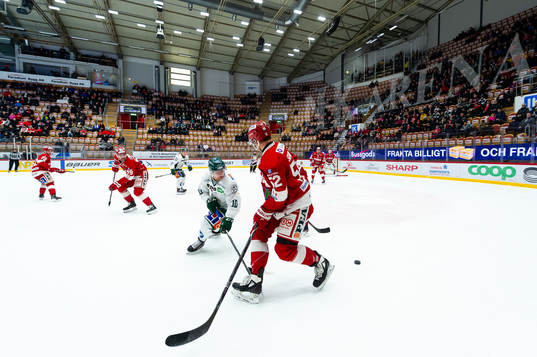 Färjestads Marcus Nilsson och Timrås Johannes Salmonsson