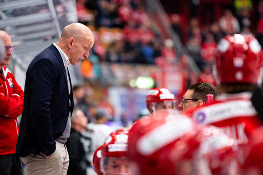 Timrås tränare Fredrik Andersson deppar