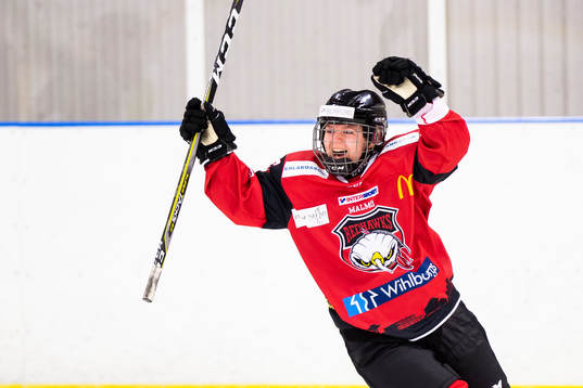 Redhawks Annie Svärd jublar