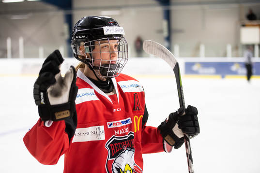 Redhawks Malene Frandsen jublar