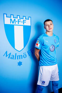 Malmö FF presenterar Anel Ahmedhodzic som ny spelare