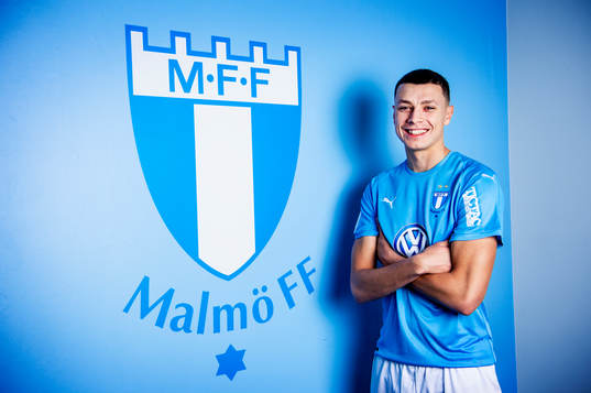 Malmö FF presenterar Anel Ahmedhodzic som ny spelare