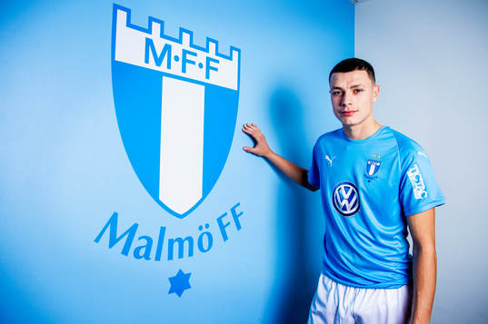 Malmö FF presenterar Anel Ahmedhodzic som ny spelare