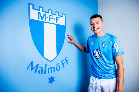 Malmö FF presenterar Anel Ahmedhodzic som ny spelare