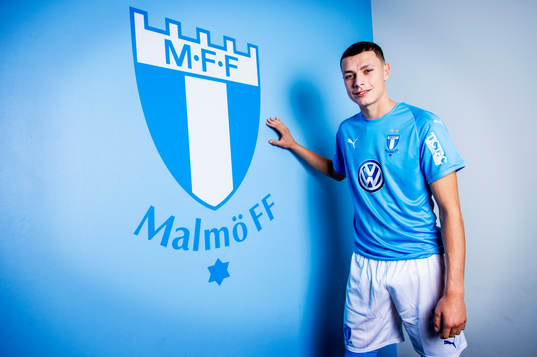 Malmö FF presenterar Anel Ahmedhodzic som ny spelare