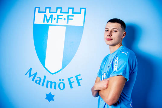 Malmö FF presenterar Anel Ahmedhodzic som ny spelare