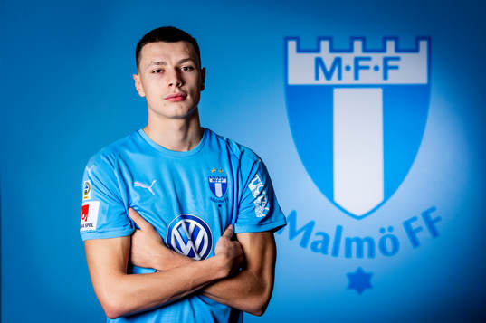 Malmö FF presenterar Anel Ahmedhodzic som ny spelare