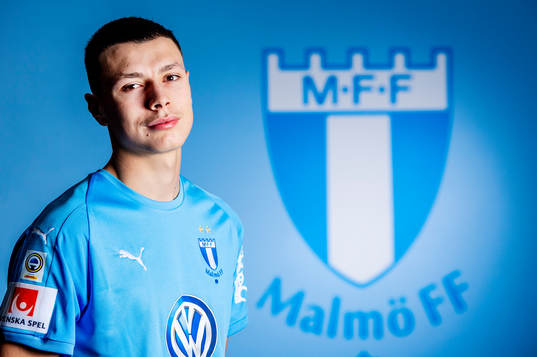 Malmö FF presenterar Anel Ahmedhodzic som ny spelare