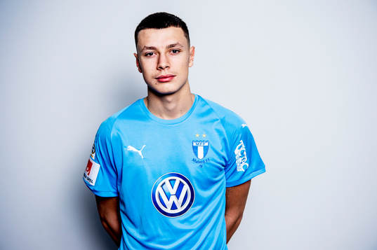 Malmö FF presenterar Anel Ahmedhodzic som ny spelare