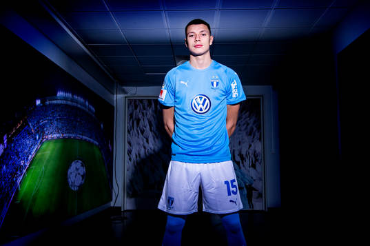 Malmö FF presenterar Anel Ahmedhodzic som ny spelare