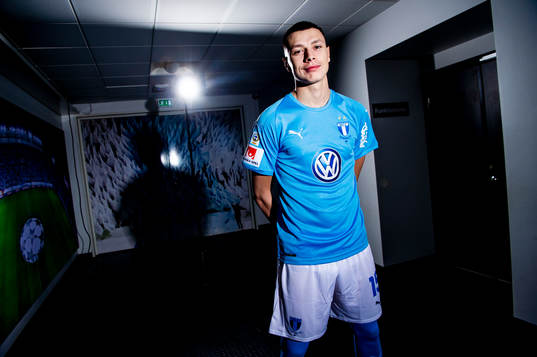 Malmö FF presenterar Anel Ahmedhodzic som ny spelare