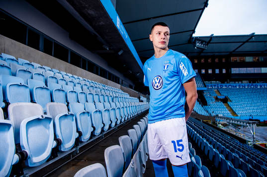 Malmö FF presenterar Anel Ahmedhodzic som ny spelare