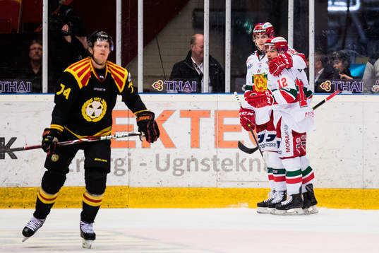 Brynäs Nicklas Danielsson deppar och Moras  Sebastian