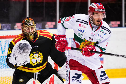 Brynäs målvakt Joacim Eriksson och Moras John Persson