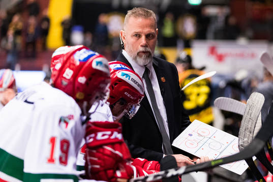 Moras tränare Mats Lusth