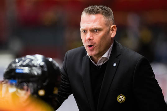 Brynäs assisterande tränare Mikael Holmqvist