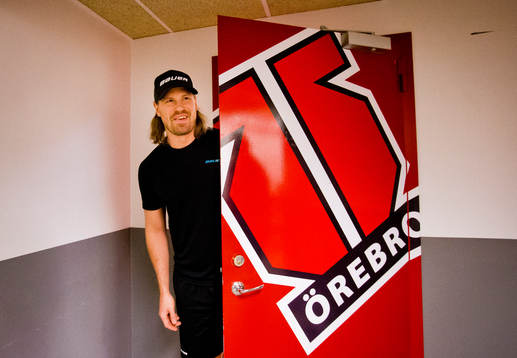 Porträtt på Örebros nyförvärv Stefan Warg som är glad
